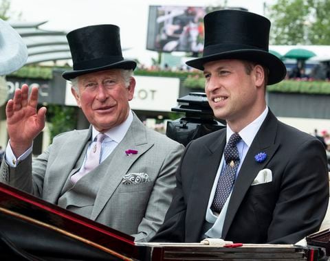 William y Carlos en las carreras de Ascot en 2019. Casi la mitad de los encuestados recientemente dijo que prefiere que el primero sea el próximo monarca.