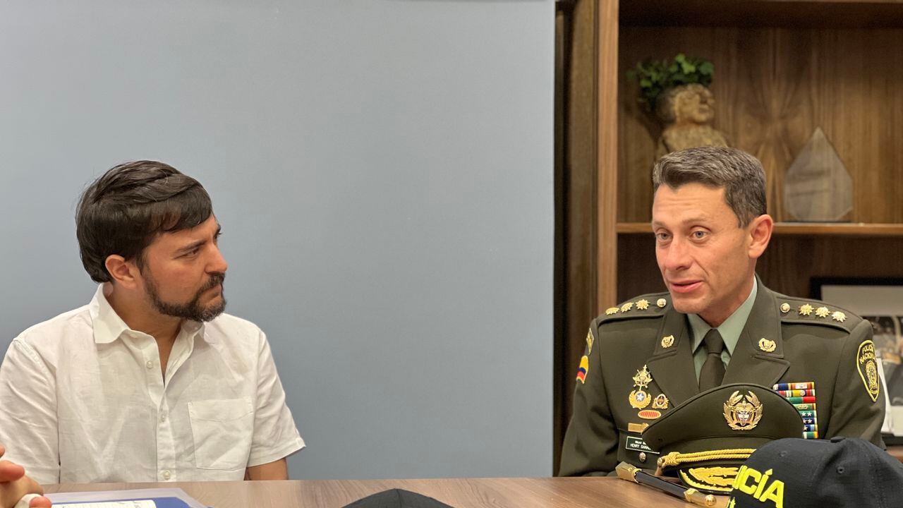 El director de la Policía Nacional,  mayor general Henry Sanabria Cely se reunió con el alcalde de Barranquilla.