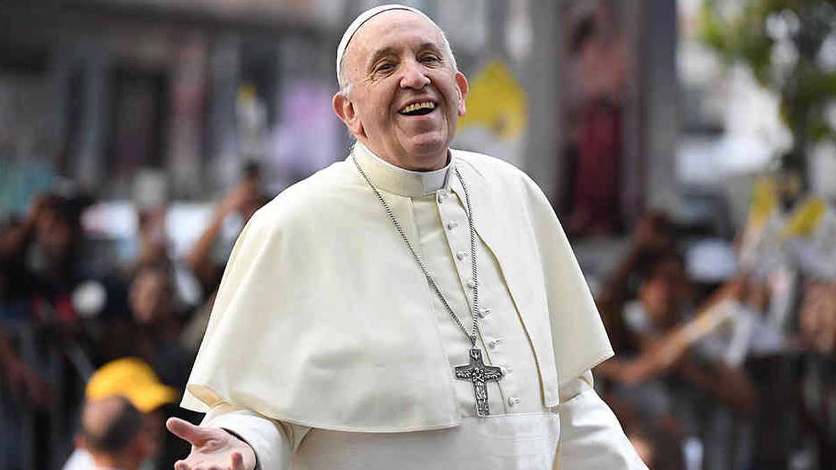 Internet "es una fuente de conocimiento y relaciones antes impensable", estimó el papa argentino en su mensaje.