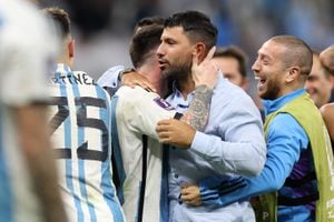 Messi y Agüero en la celebración de Argentina.