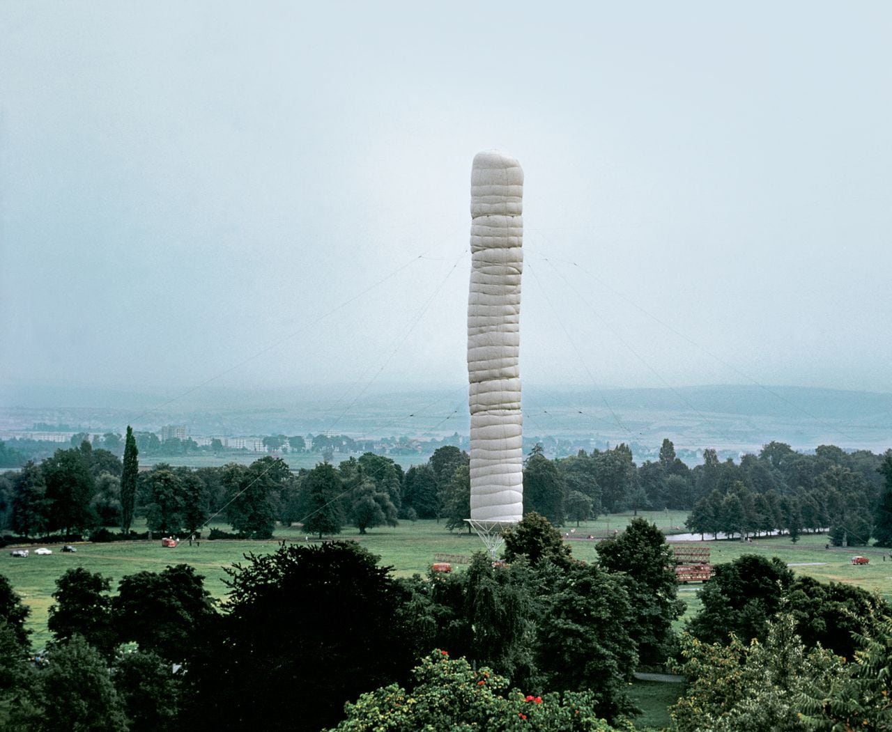 5,600 Cubicmeter Package, documenta IV, Kassel, 1967-68
—
Klaus Baum