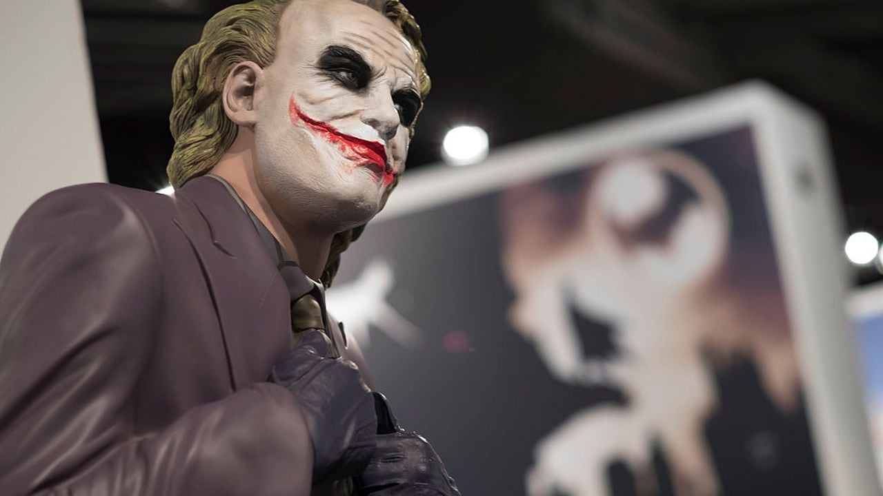 De las películas a la realidad: un hombre atentó contra varias personas  disfrazado del Joker