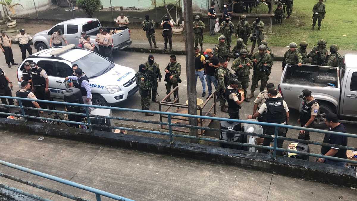 Las autoridades de Ecuador cubrieron rápidamente el recinto carcelario