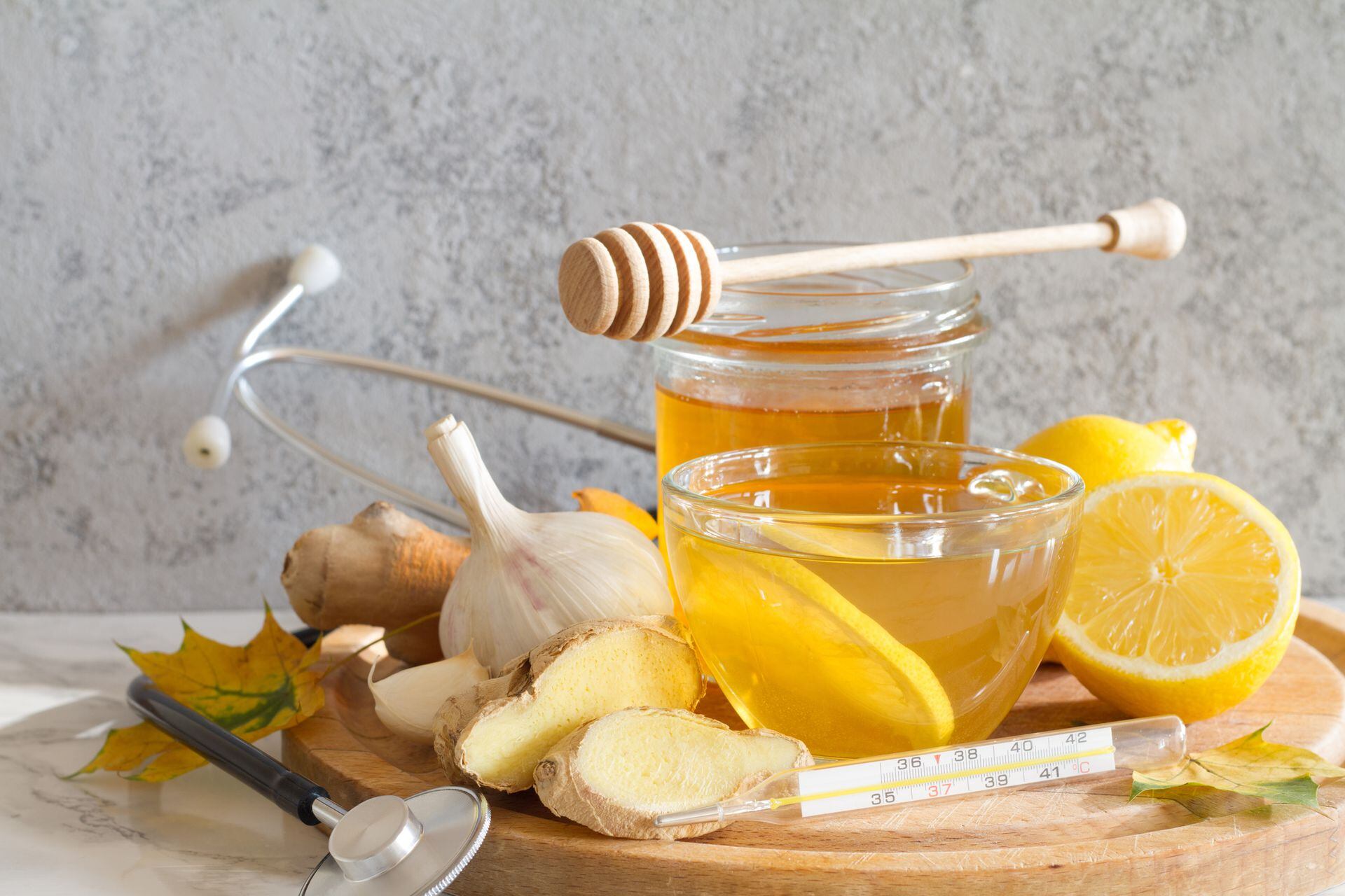 Ajo y miel en ayunas: los beneficios de consumirlos durante una semana