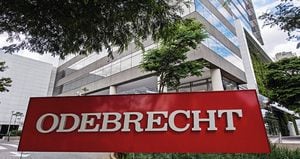    Alrededor de 2014 y 2015 se hizo el pago de un soborno de Odebrecht por aproximadamente 3,4 millones de dólares en beneficio del “colombian official 3”, que, según una alta fuente, sería Juan Manuel Santos.