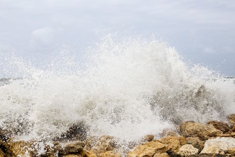 Fuertes vientos y alto oleaje en Cartagena