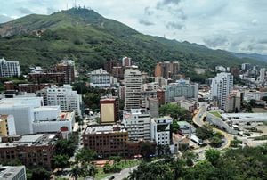 Según el Servicio Geológico Colombiano en Colombia hay cinco ciudades que tienen alto riesgo sísmico. Estas son: Cali, Cúcuta, Bucaramanga, Armenia y Pereira.