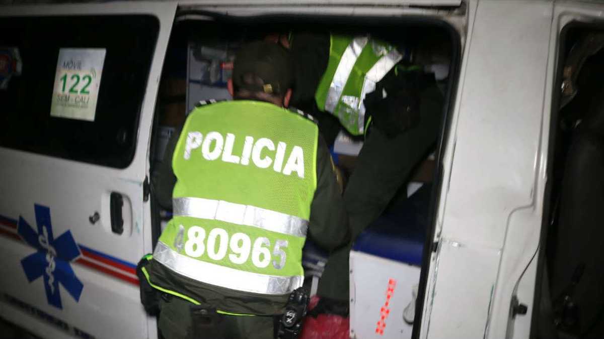 Ambulancia que transportaba media tonelada de estupefacientes en Cali se volcó/Foto: Alcaldía de Cali