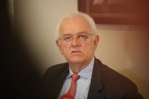José Antonio Ocampo Gaviria, ministro de
Hacienda y Crédito Público 
RUEDA DE PRENSA