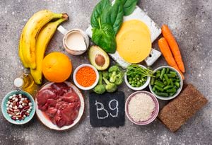Los alimentos naturales son clave en el aporte de ácido fólico, conocido como vitamina B9.