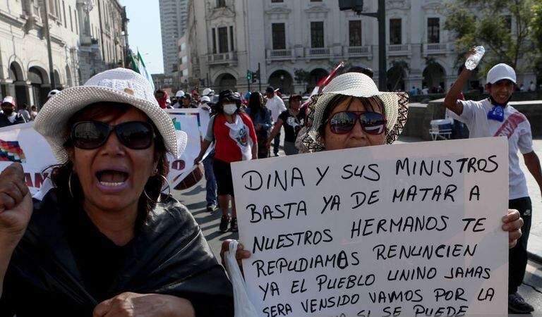 Los ciudadanos de Perú no quieren ver a Dina Bolaurte en el poder y exigen su renuncia