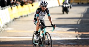Esteban Chaves sorprendió a todos en la Etapa 4 de la Vuelta a Cataluña.
