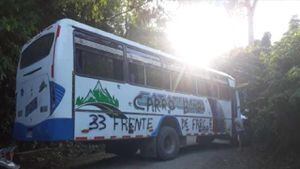 El bus habría sido vandalizado por miembros del frente 33 de las disidencias de las Farc