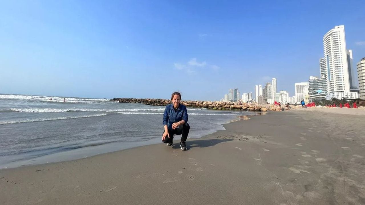 Érika Zapata en la playa de Cartagena.