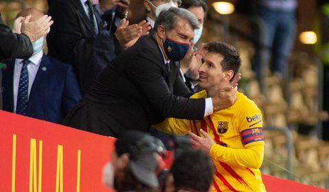 Lionel Messi estaría próximo a salir del PSG y su futuro estaría de nuevo en Barcelona.