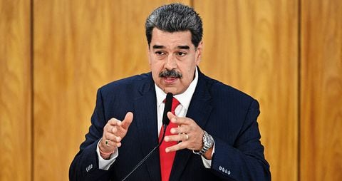 NicOlás maduro Pese a su afinidad con el primer Gobierno de izquierda de Colombia, este último no ha parado de espiarlo.
