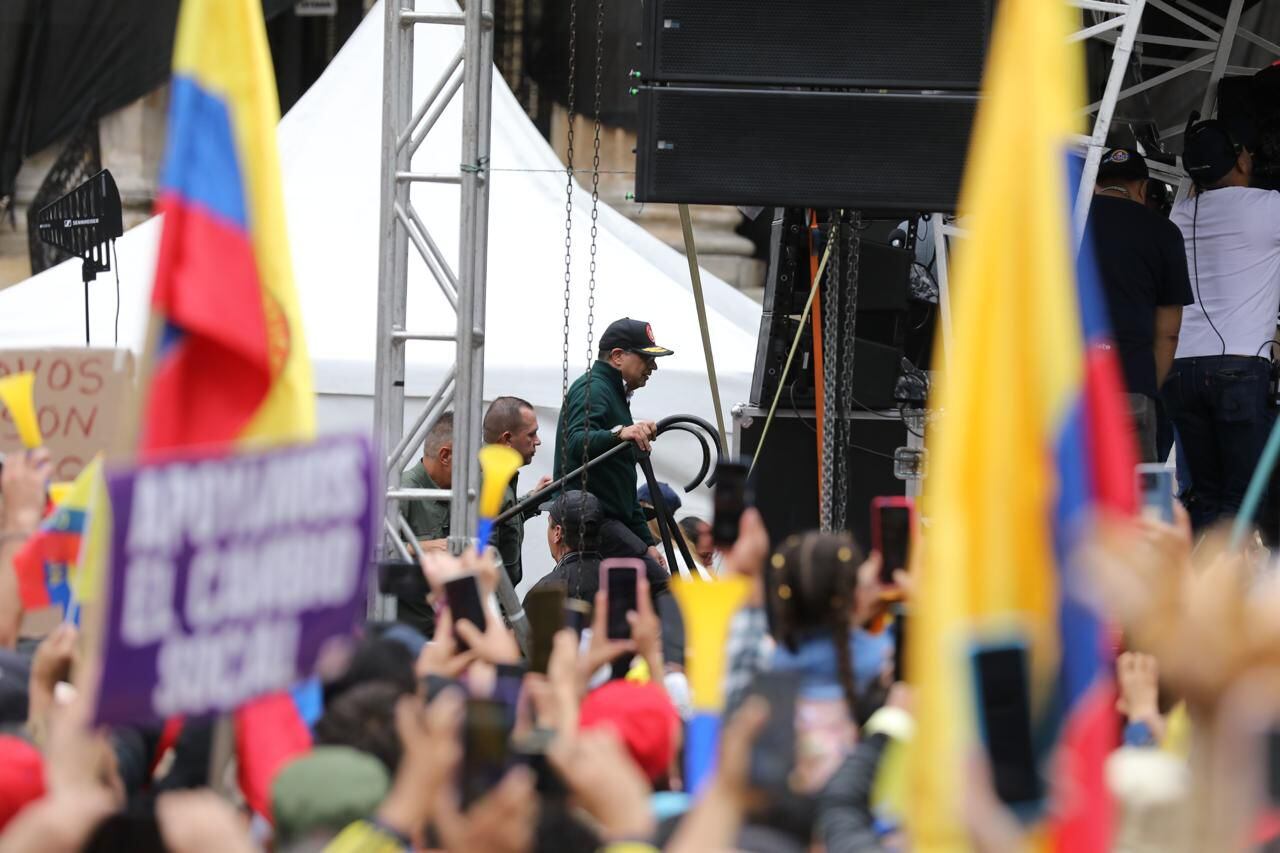 Marchas 1 de Mayo Día del Trabajo, Presidente Gustavo Petro en las calles en la Plaza de Bolívar