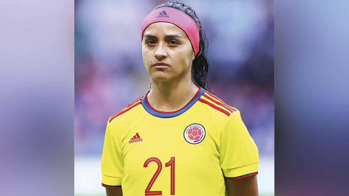 Liana Milena Salazar Vergara es una jugadora de fútbol colombiana, su posición es mediocampista.