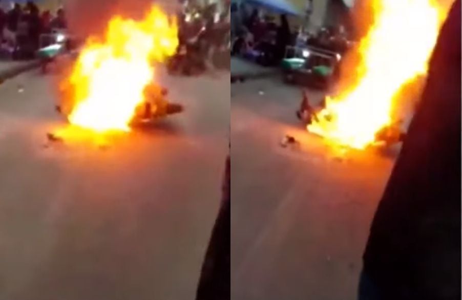 Ciudadanos quemaron moto de ladrones en Bogotá.