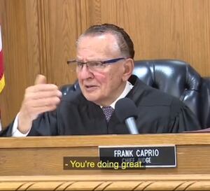 Los videos del juez Frank Caprio son virales en TikTok.