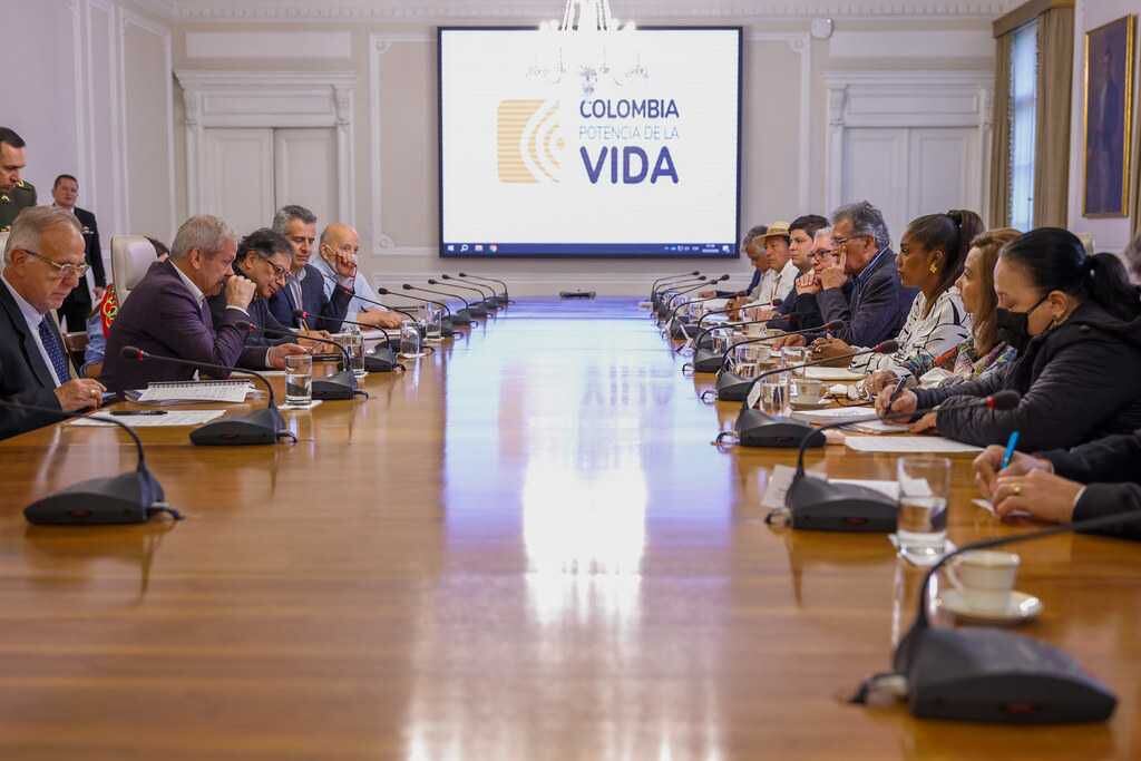 Reunión presidente Gustavo Petro con los negociadores de paz de su Gobierno