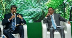 Gustavo Petro y Nicolás Maduro en la COP27.