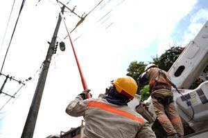 Empresas Municipales de Cali (Emcali) informó a la ciudadanía caleña que este domingo 23 de abril se estarán realizando algunas reparaciones para mejorar las redes de energía en la ciudad. (Imagen de referencia).
