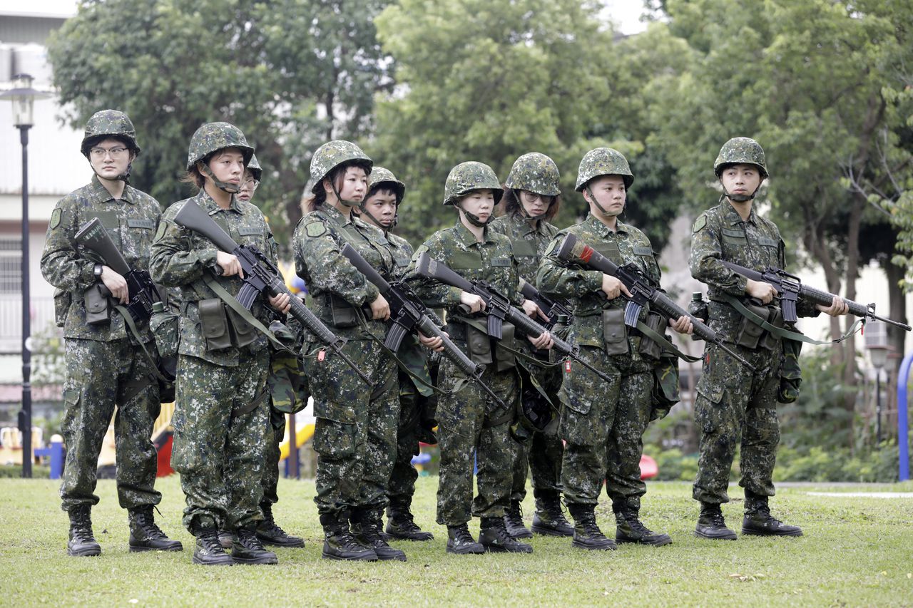 Taiwán sigue preparándose con ejercicios militares para defender su territorio de China
