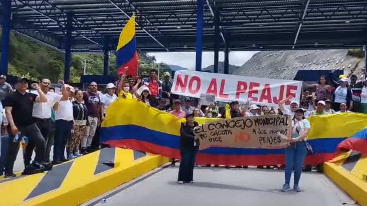 Las manifestaciones se desarrollaron en el marco de las marchas contra el gobierno de Petro.