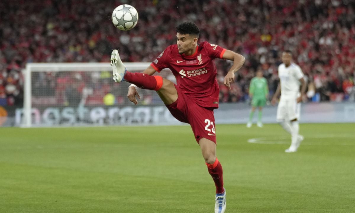 Liverpool's Luis Diaz controls the ball during the Champions League final soccer match between Liverpool and Real Madrid at the Stade de France in Saint Denis near Paris, Saturday, May 28, 2022. (AP/Kirsty Wigglesworth)