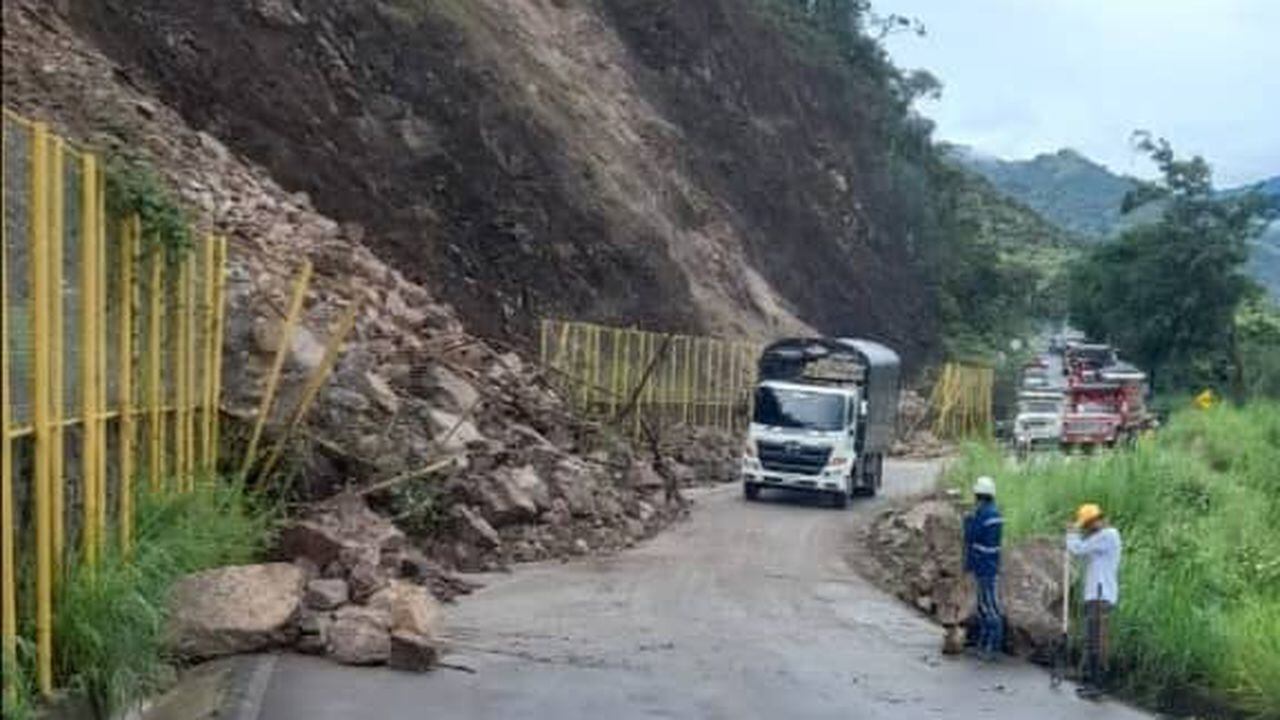 Cierre total por deslizamiento de tierra y rocas en vías de Norte de Santander