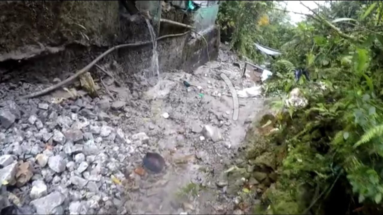 El Clan del Golfo desvía ríos en Dabeiba, Antioquia para minería ilegal.