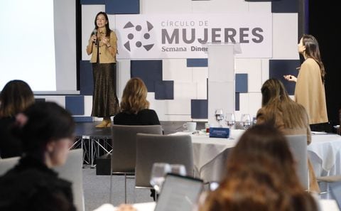 Alina Rodriguez, socia & directora de estrategia en Hicue Speakers y Olga Mogollón, directora de mercadeo en Hicue Speakers, explicaron cómo tener una comunicación poderosa.