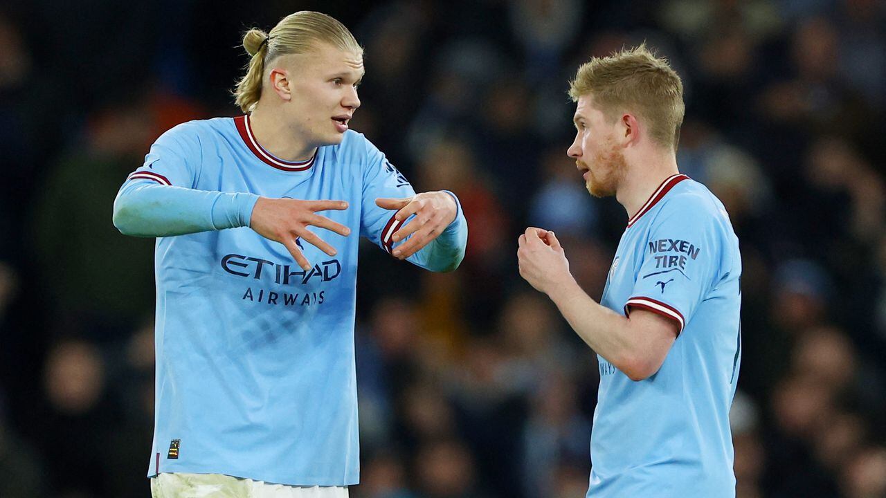 Soccer Football - FA Cup - Fourth Round - Manchester City v Arsenal - Etihad Stadium, Manchester, Britain - January 27, 2023 Manchester City's Erling Braut Haaland and Kevin De Bruyne REUTERS/Molly Darlington