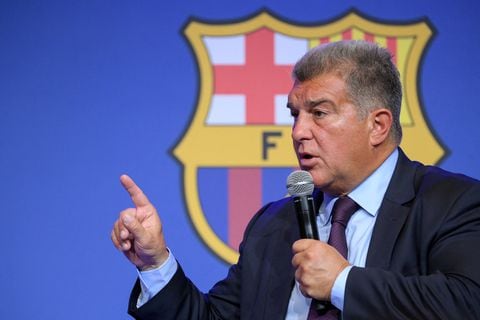 Barcelona's President Joan Laporta addresses a press conference at the Camp Nou stadium in Barcelona on April 17, 2023. - Barcelona have never "done anything" to "obtain some type of sporting advantage," the club's president Joan Laporta said amid investigations into payments made to a former refereeing chief. Laporta told that the allegations of wrongdoing were part of a "smear campaign" against the Catalan side who are currently top of La Liga. (Photo by LLUIS GENE / AFP)