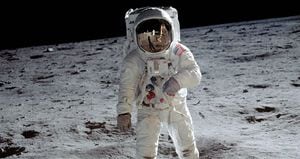 Los astronautas del Programa Apolo filmaron algunas de las imágenes más icónicas de la historia del cine, en opinión del director de cine Todd Douglas.