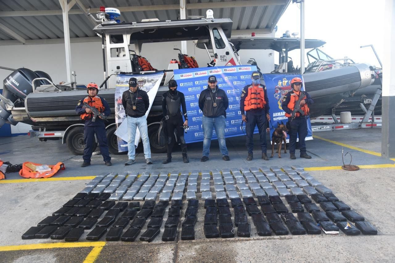 La Armada de Colombia incautó 185 kilos de cocaína en Cartagena.