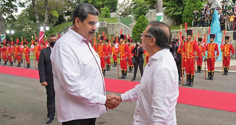 El presidente está normalizando su relación con Maduro.
