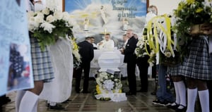 Honras fúnebres de Maximiliano Tabares en Segovia, Antioquia.