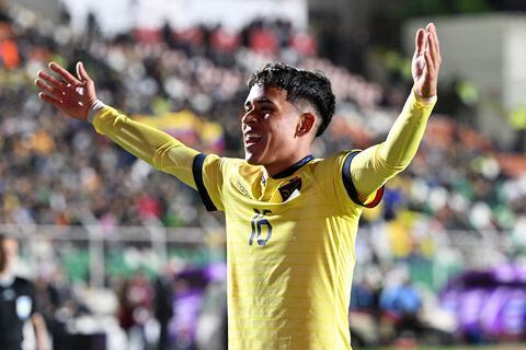 Ecuador's midfielder Kendry Paez celebrates after scoring during the 2026 FIFA World Cup South American qualification football match between Bolivia and Ecuador at the Hernando Siles stadium in La Paz, on October 12, 2023. (Photo by AIZAR RALDES / AFP)