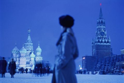 Rusia de noche.