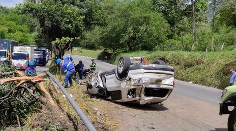 Concejal pierde la vida en aparatoso accidente de tránsito en Santander.