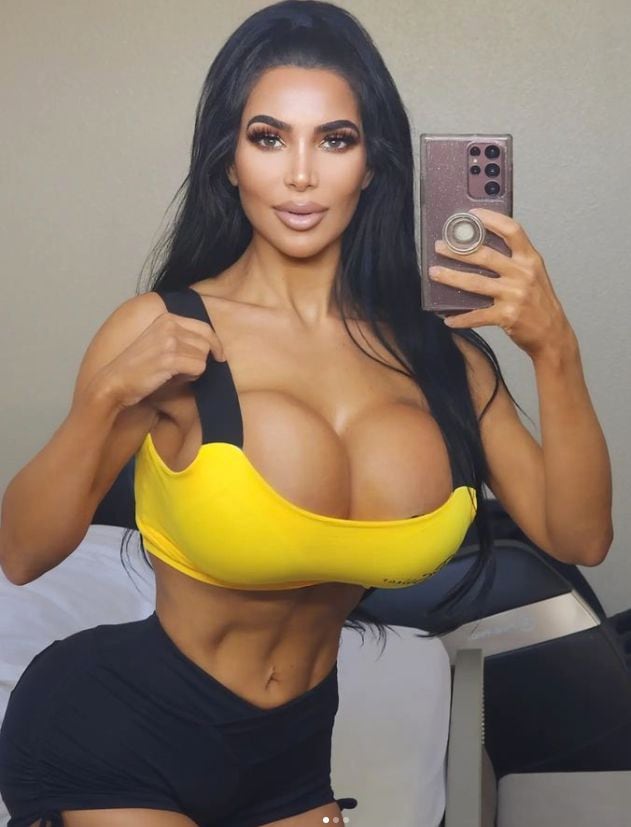 Christina Ashten Gourkani ganó fama por su parecido con Kim Kardashian y logró explotar esto en sus redes sociales.
