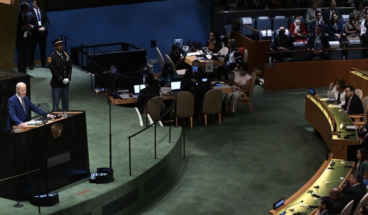 El presidente Joe Biden frente a los demás mandatarios en la Asamblea General de la ONU