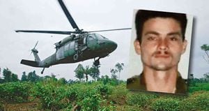 El helicóptero participaba en una operación contra las disidencias de Iván Mordisco, cuando cayó en inmediaciones del río Inírida. 
