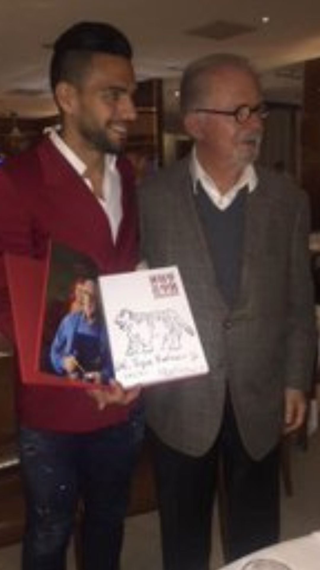 Radamel Falcao Garcia compartiendo con Fernando Botero en el 2016.