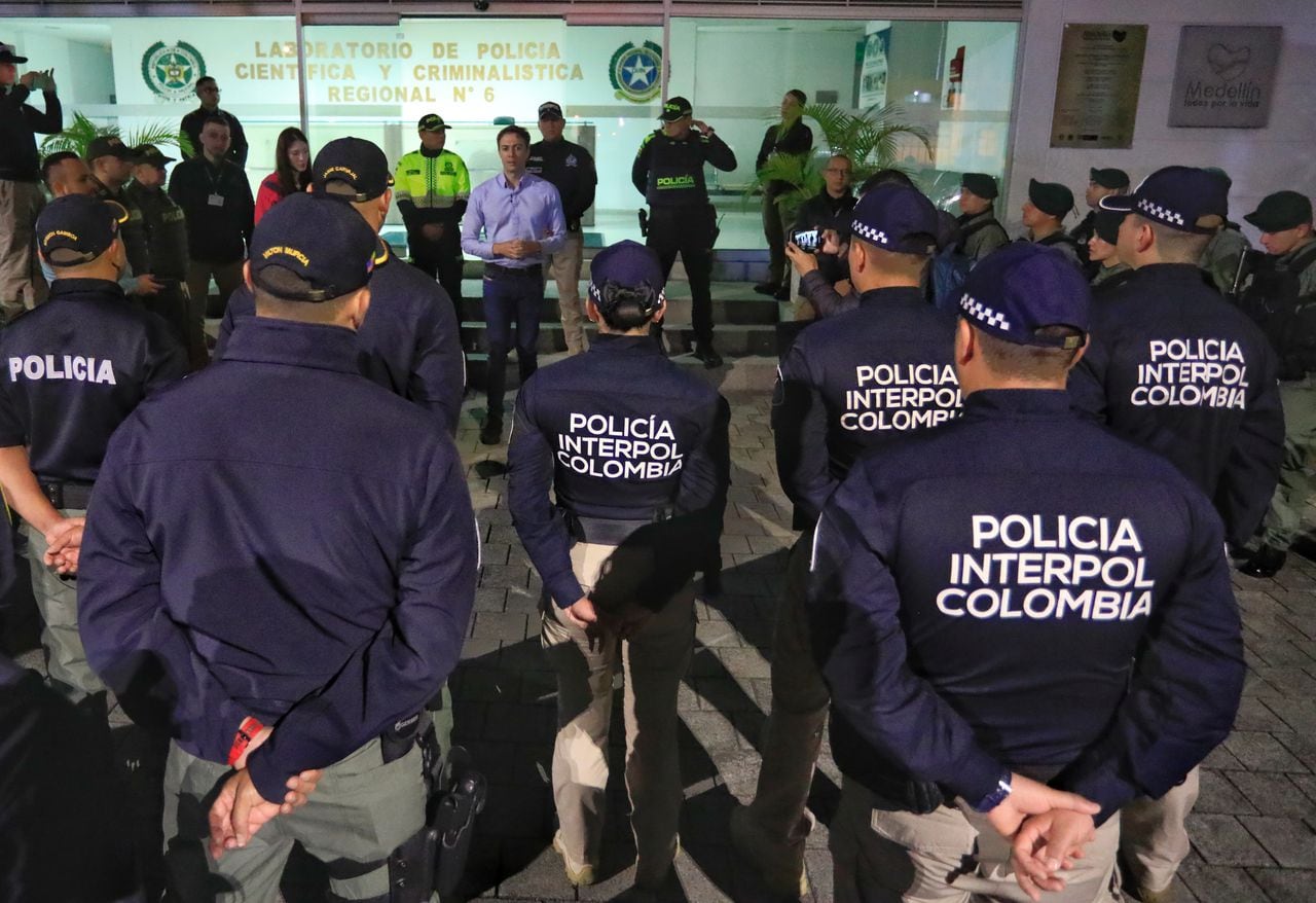 El alcalde de Medellín, Daniel Quintero, se enteró de los aberrantes hechos, y de inmediato realizaron un operativo en el que participó toda la institucionalidad de la ciudad.