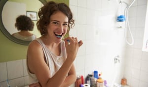 Lavarse los dientes de manera correcta es vital para la salud