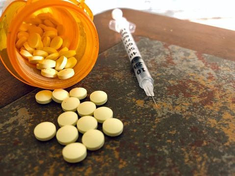 La Administración de Alimentos y Medicamentos de Estados Unidos (FDA por sus siglas en inglés) aprobó un medicamento con el que el Gobierno de ese país busca reforzar la lucha que libra contra el consumo de opioides.