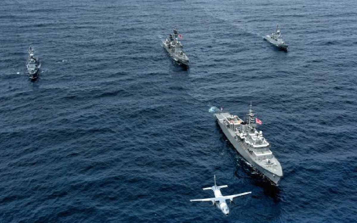 Según señaló la Armada, debido a  su “condición bioceánica” y  su “posición geoestratégica” Colombia ha  podido desarrollar diferentes ejercicios con unidades de otras marinas que transitan por el canal de Panamá.